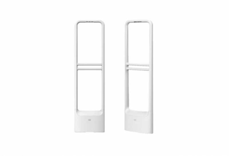 Antena Antifurto AM é um equipamento acústicomagnético, usada em ambientes comerciais para auxiliar na prevenção de furto das mercadorias que estejam com
TAGs/Etiquetas de proteção.
