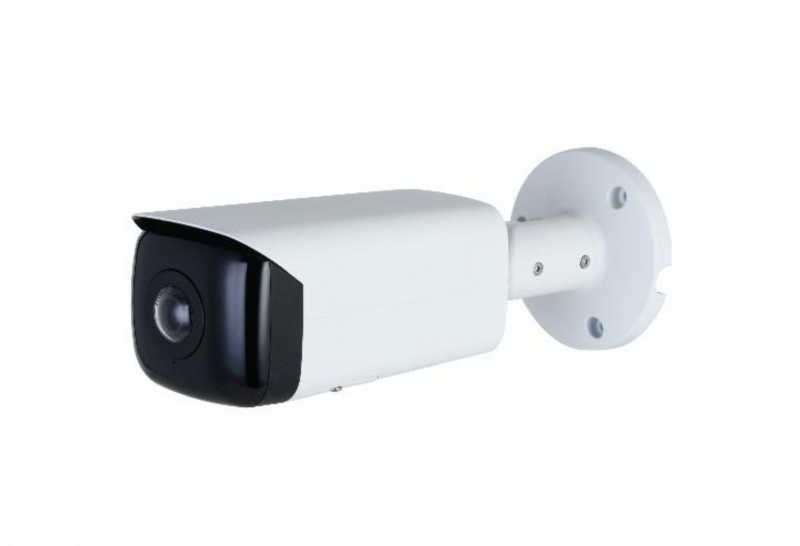 Ideal para monitorar o perímetro, a câmera gera imagens panorâmicas de 180 graus, além de possuir inteligência de vídeo e ePTZ.