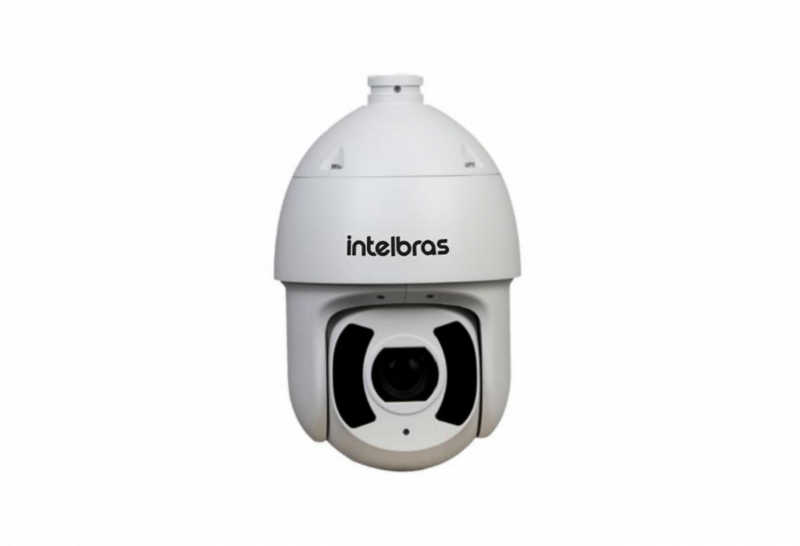 A VIP 7245 SD IA FT é uma câmera inteligente de longo alcance com zoom óptico de 45× e infravermelho ativo de 250 m e sensor Starlight. Ela também possui autotracking e análise inteligente de vídeo, além de ser antivandalismo (IK10).