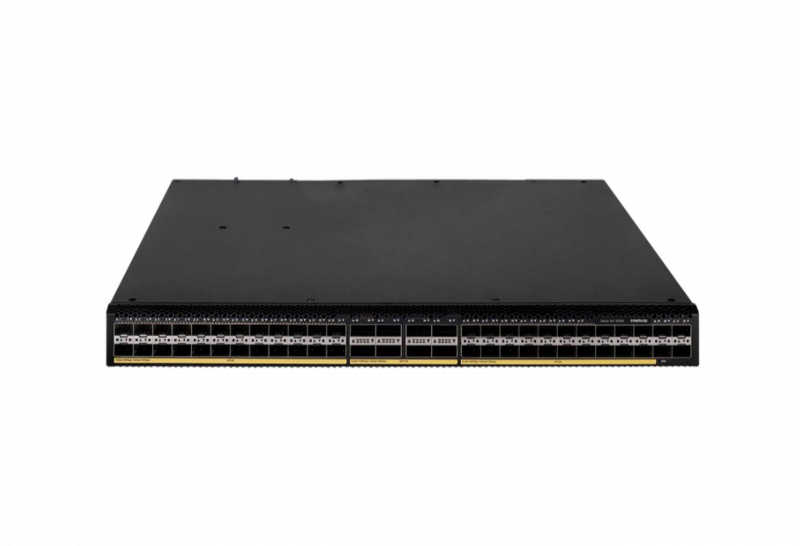 Switches gerenciáveis de alto desempenho para camada de agregação em infraestrutura de redes empresariais.