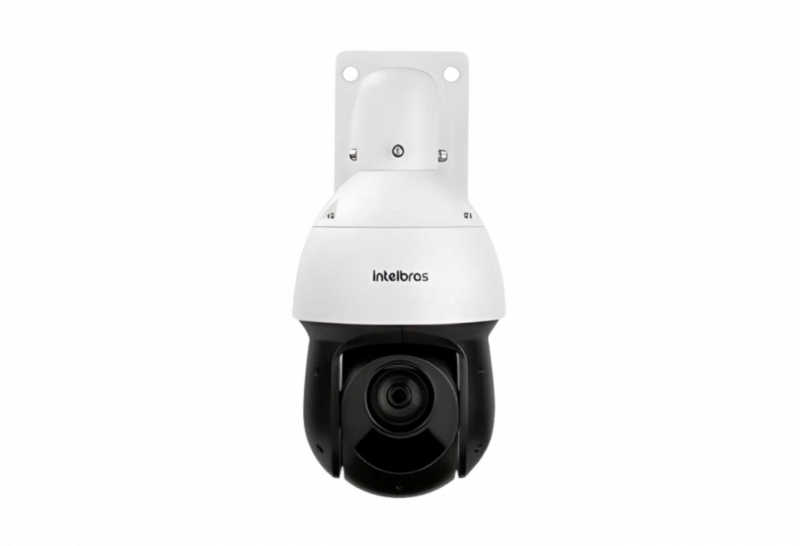 Com zoom de até 25x, 100 metros de IR e inteligência perimetral, é perfeita para monitorar grandes áreas internas e externas.