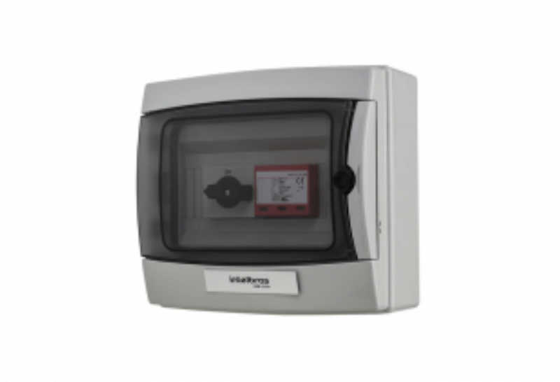 Protetor Elétrico Stringbox 600V 2-1 Entradas 1 Saí­da garante a proteção de sistemas fotovoltaicos
