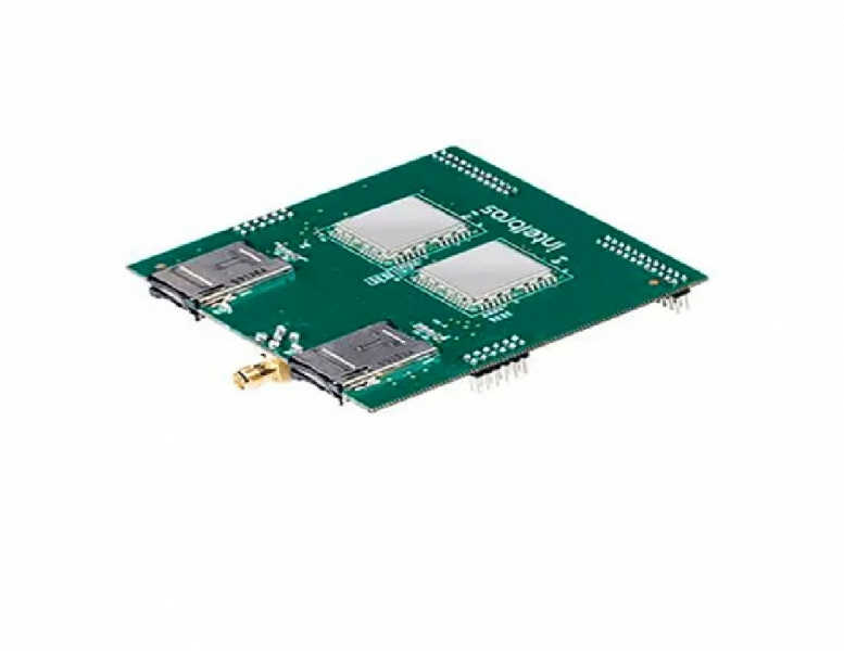 A placa tronco GSM/3G é exclusiva para a UnniTI 1000. Ela possui 2 conectores para os cartões MicroSIM e um conector SMA fêmea para a antena