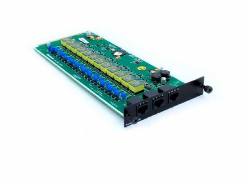 Placa com 12 conexões para ramais digitais.