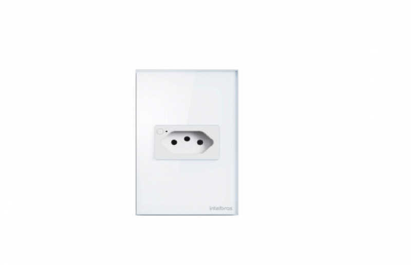 Uma tomada inteligente completa, capaz de criar automações com controle pelo Mibo Smart com medição e controle de consumo de energia.